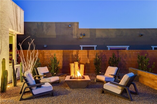 Building Photo - 6300 Clovis Point St