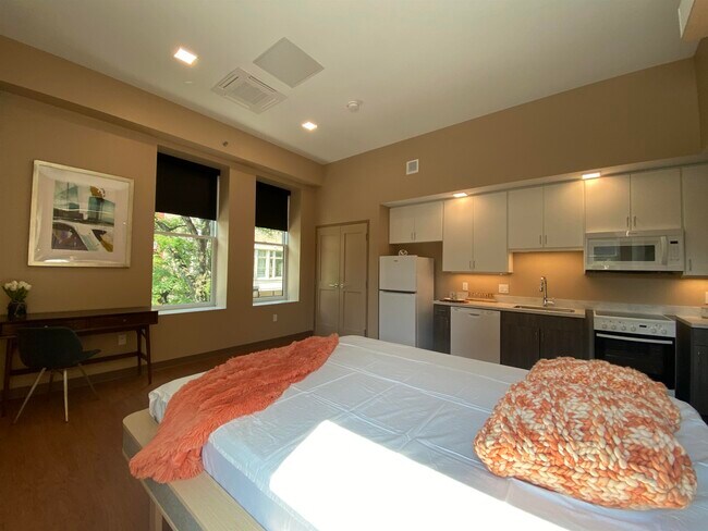 Building Photo - 83 Hanover St