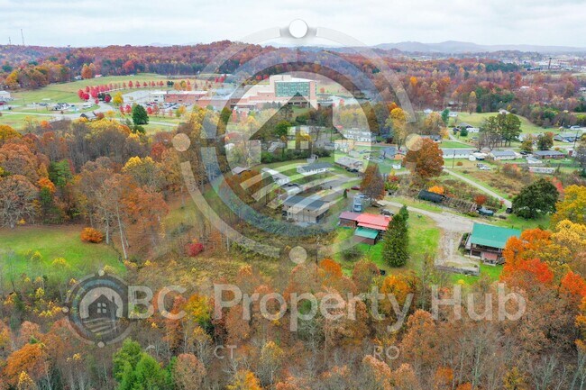 Building Photo - 97 Blakley Subdivision Rd