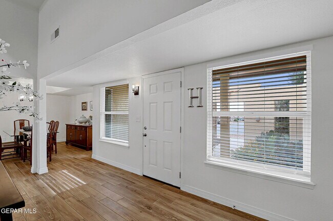 Building Photo - 608 La Chapa Ave