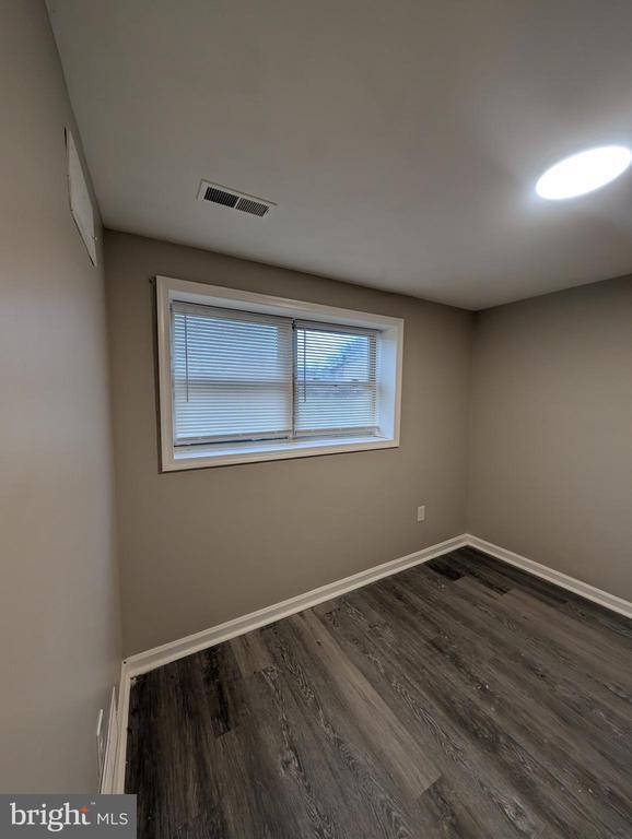 Building Photo - 2 Hawkesbury Ct