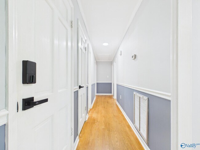 Building Photo - 6808 Jones Valley Dr SE