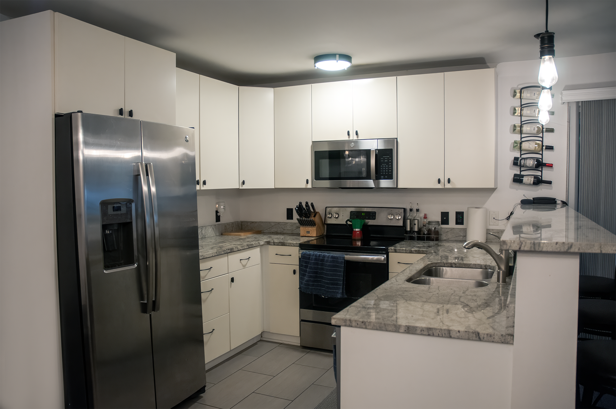 Building Photo - 1550 N Warren Ave