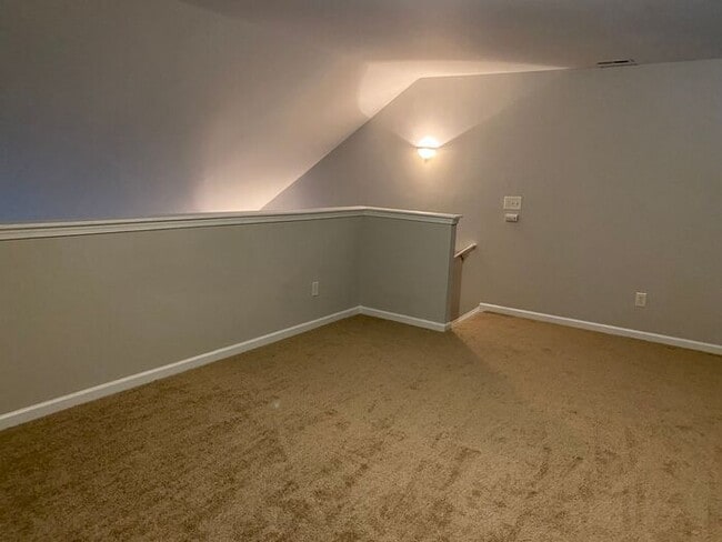 Building Photo - 1bd/1bath with a great loft in a perfect area!