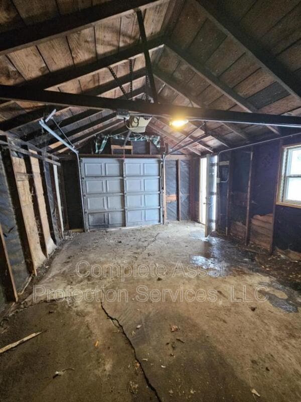 Building Photo - 3145 Pkwy N St