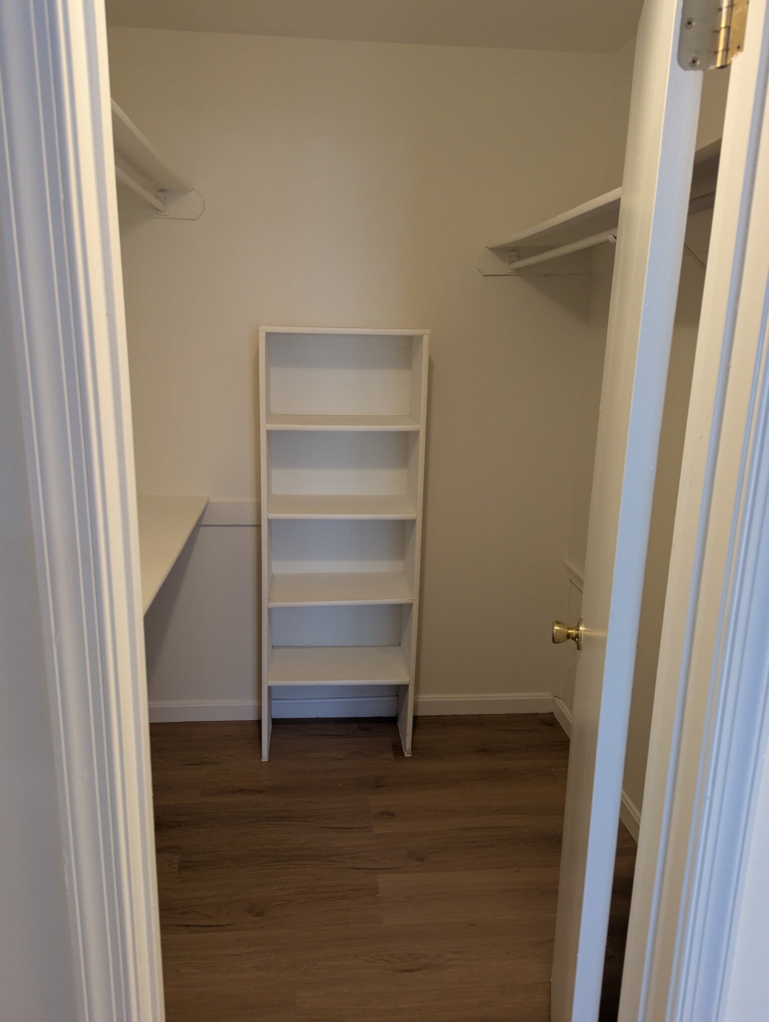 Building Photo - 28 Windbrooke Cir