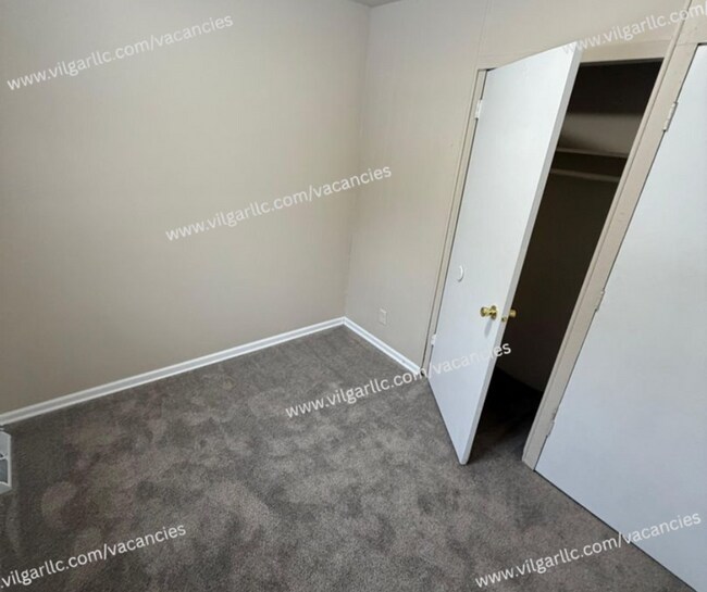 Building Photo - Cozy 3 Bedrooms • 1 Bathroom house in Gary, IN