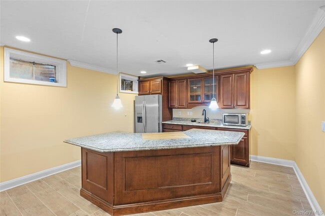 Building Photo - 169 Hamlet Dr