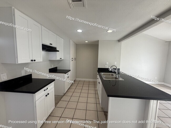 Building Photo - Nice Home For Rent