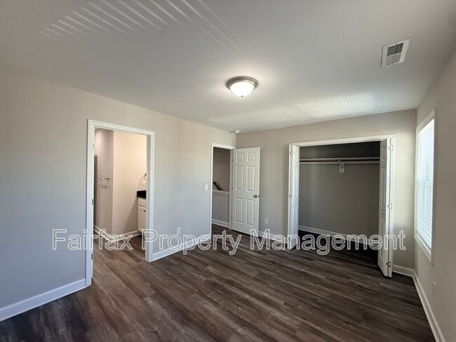 Building Photo - 1118 Eva St