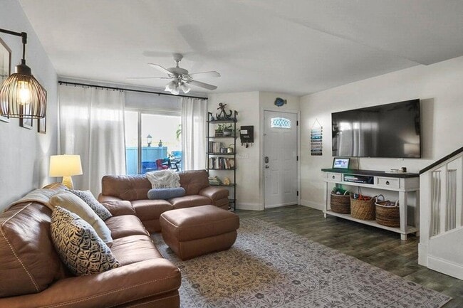 Building Photo - 6335 Riverwalk Ln