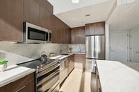 Building Photo - 14 Lincoln Pl