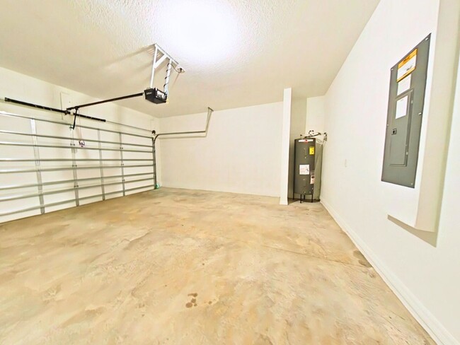 Building Photo - Coming Soon! Gorgeous Townhome For Rent in...