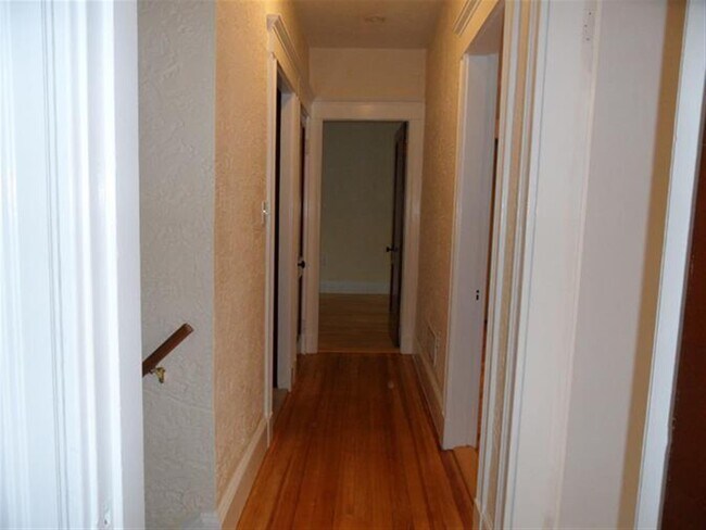 Building Photo - 35 Frederick Ave