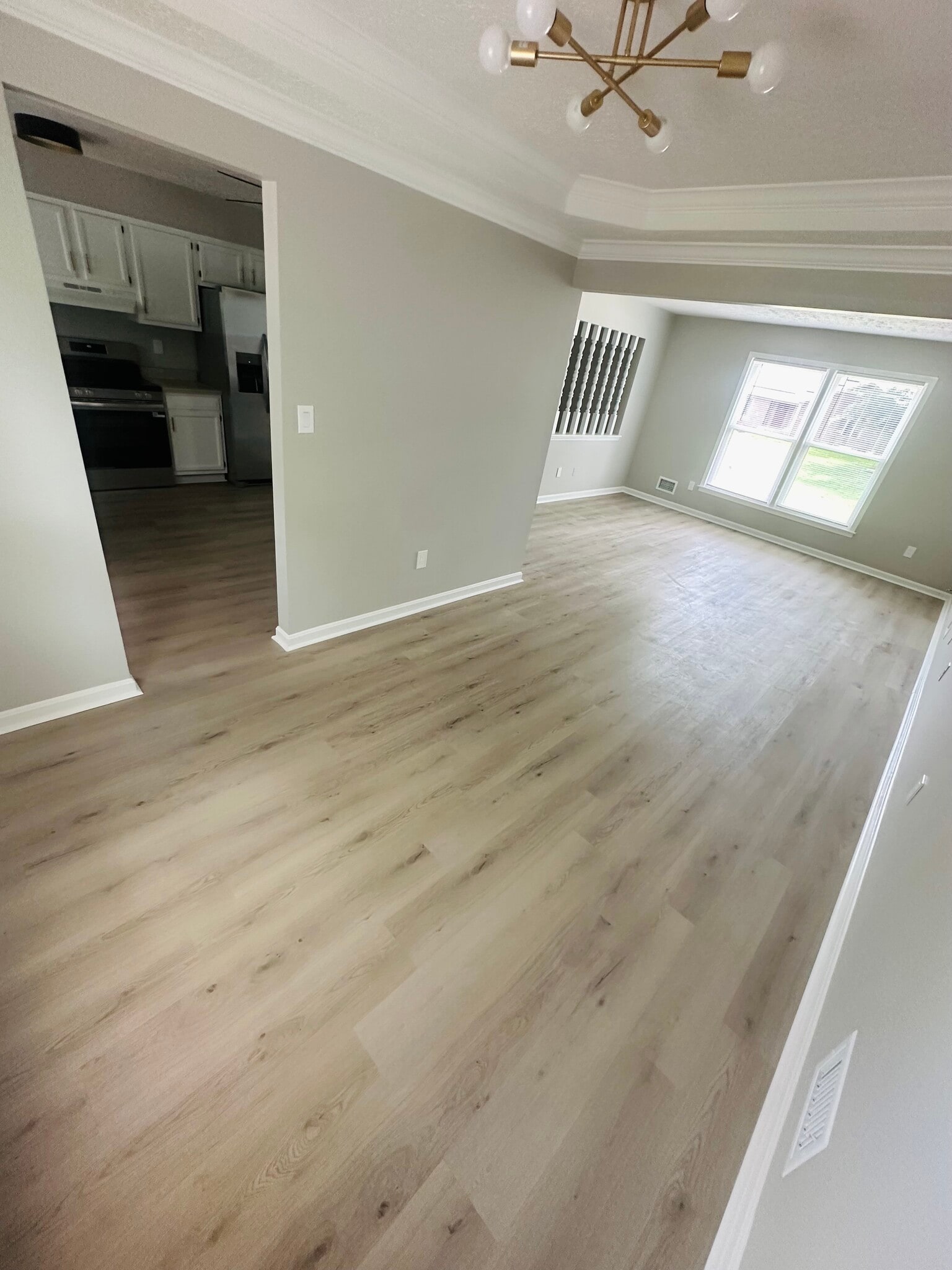 Building Photo - 3606 Baymeadow Dr