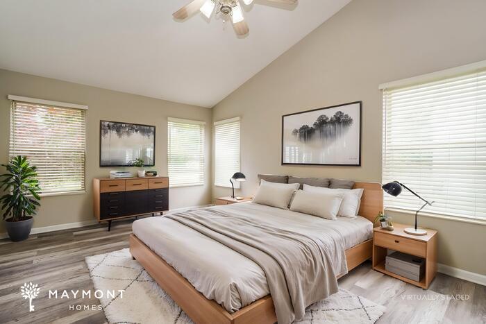 Building Photo - 12896 Pacer Dr