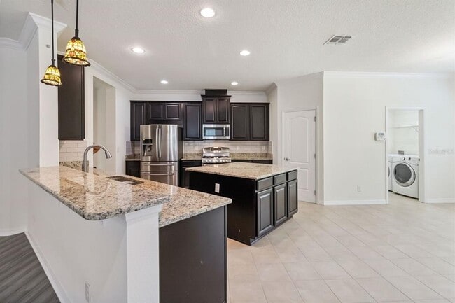 Building Photo - 1289 Heavenly Cove