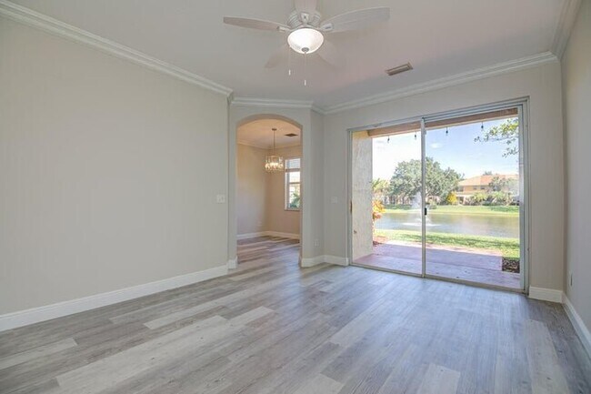 Building Photo - 446 Rainbow Springs Terrace