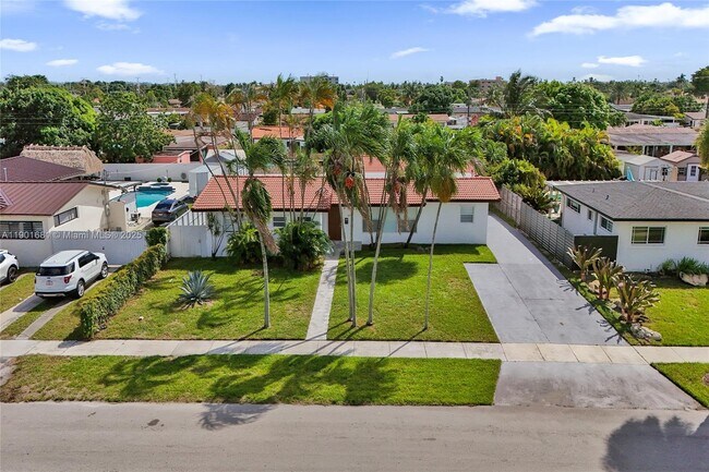 Building Photo - 5750 NW 111th St