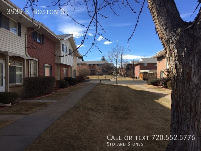 Building Photo - Spacious 3 Bedroom, 3 Bath Home in Denver, CO