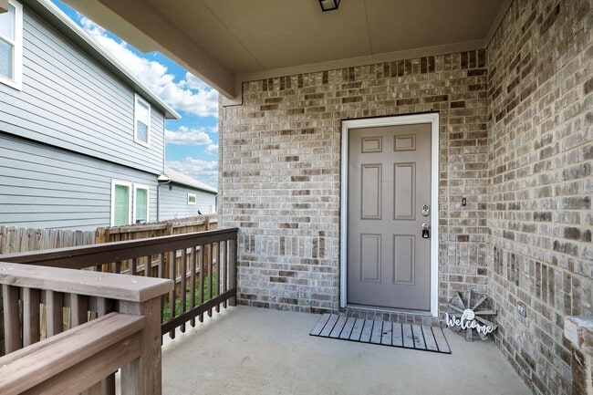 Building Photo - ***APPLICATION CURRENTLY UNDER REVIEW***Tw...