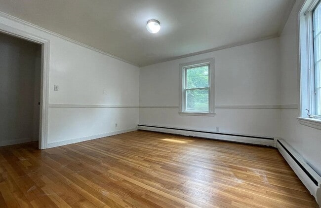 Building Photo - 90 Cabot St