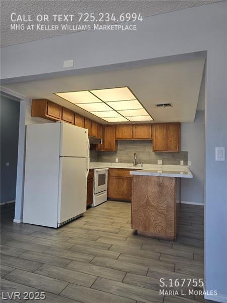 Building Photo - 6458 Creston Ave