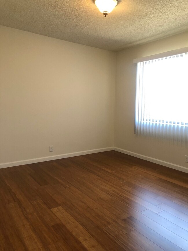 Building Photo - 90 N Dunning St