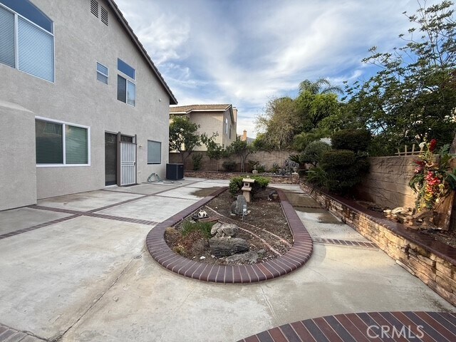 Building Photo - 5553 Pheasant Dr