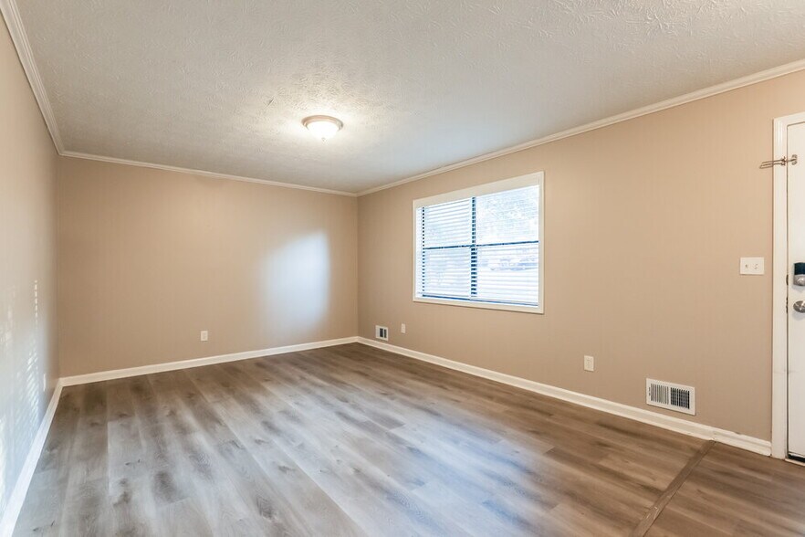 Building Photo - 7709 Glen Devon Rd
