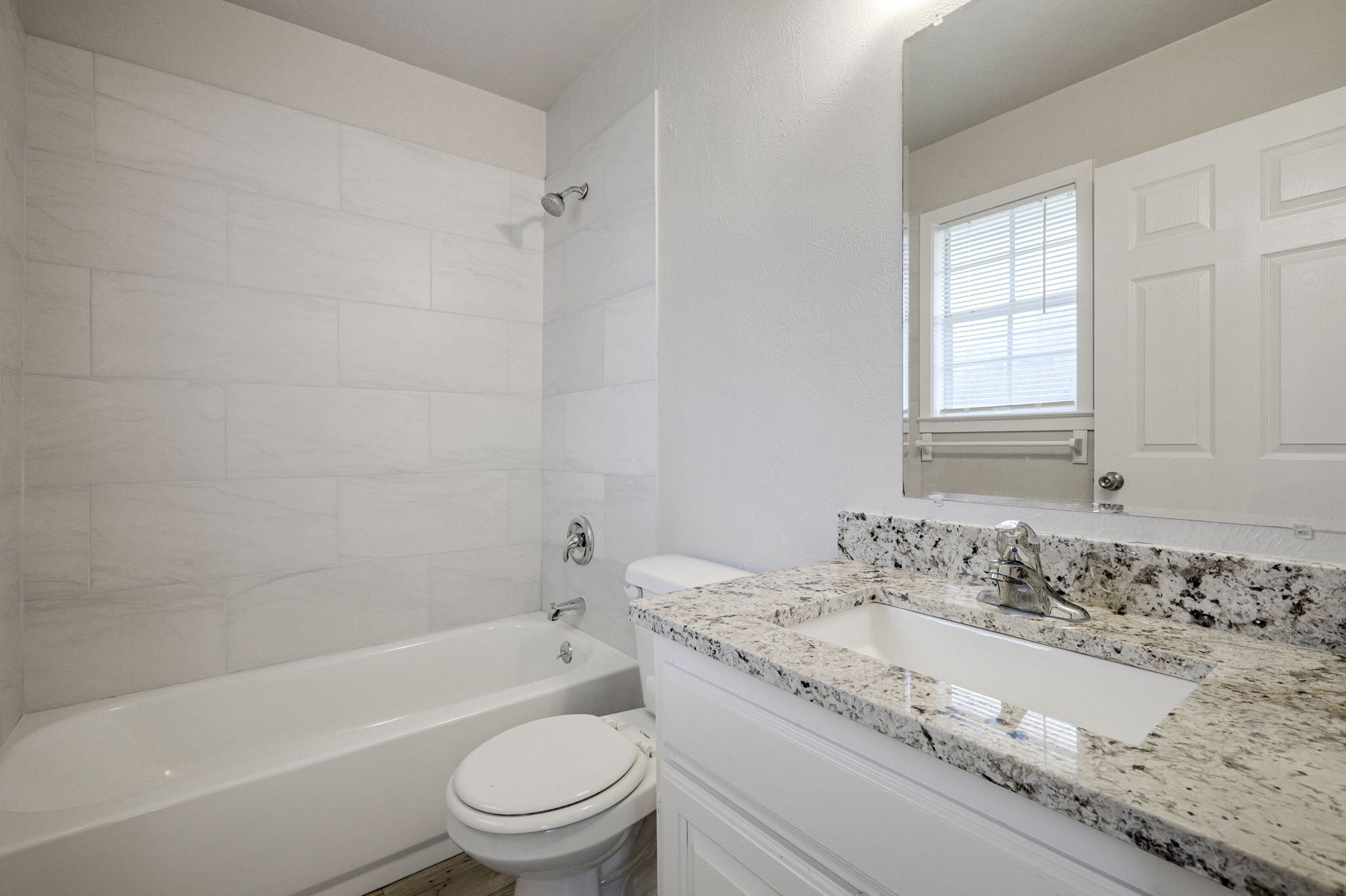 Building Photo - 608 Uland St