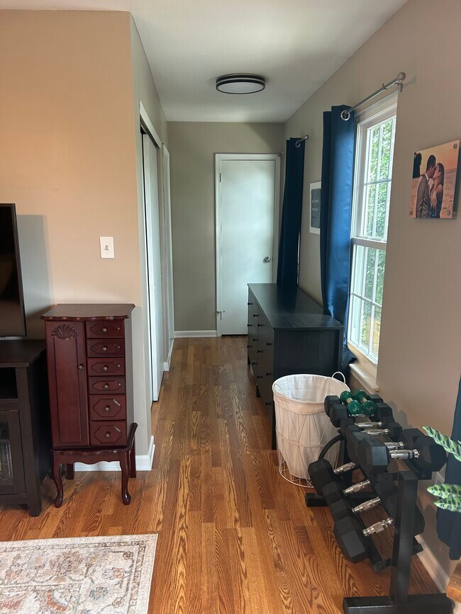 Building Photo - 239 Crown Prince Dr