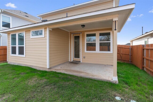 Building Photo - 312 Stone Cyn Dr