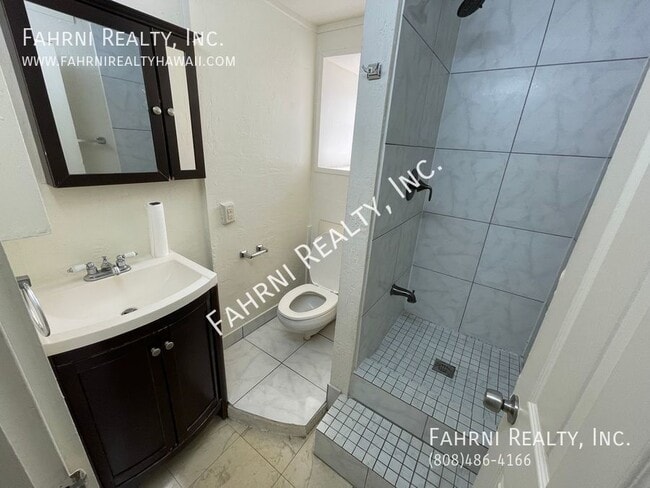 Building Photo - 1508 Kewalo St