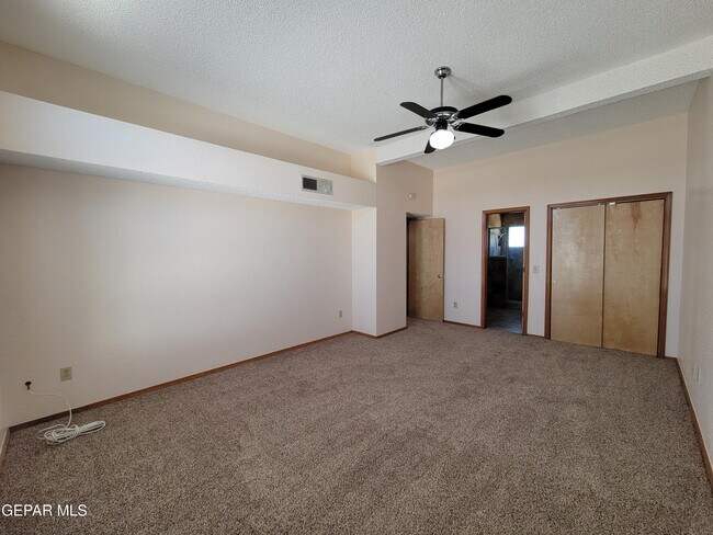 Building Photo - 6920 Imperial Ridge Dr