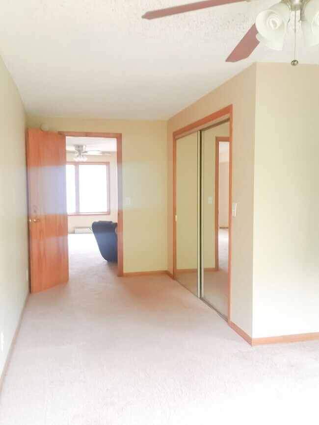 Building Photo - 2721 Fremont Ave S