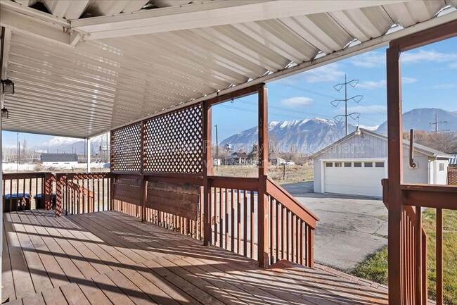 Building Photo - 506 N Geneva Rd