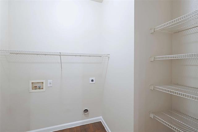 Building Photo - 10505 S I-35 Frontage Rd