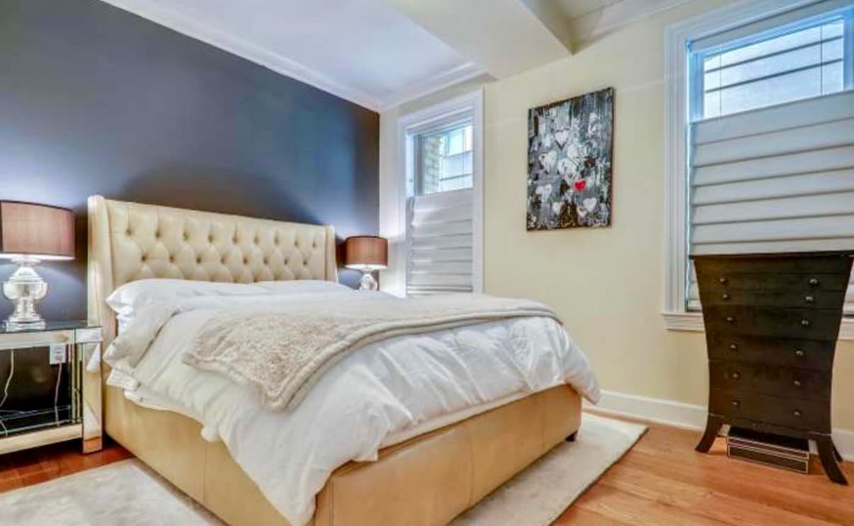 Building Photo - 1121 24th St NW