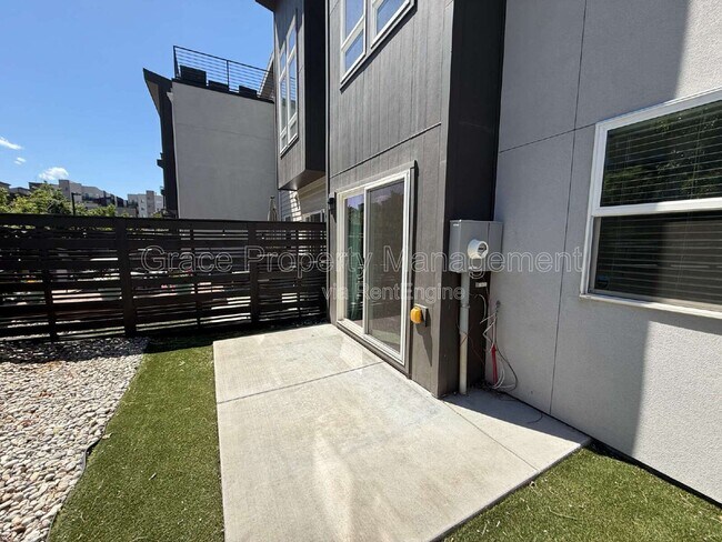 Building Photo - 2820 W 53rd Ave