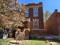 Building Photo - 2920 Virginia Ave