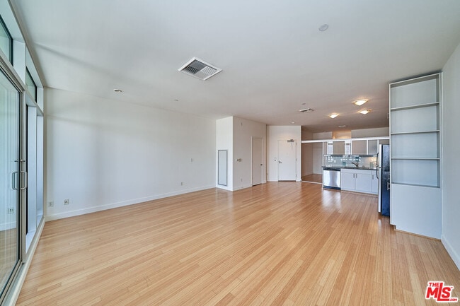 Building Photo - 3810 Wilshire Blvd