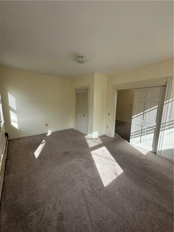 Building Photo - 6 Russell Ave