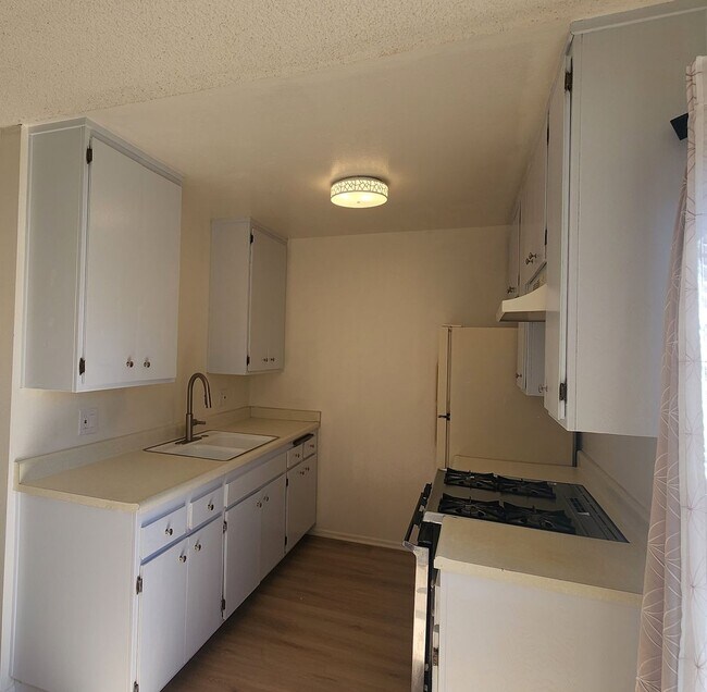 Building Photo - 147 Sespe Ave