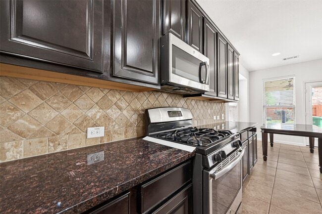 Building Photo - 17415 Sandalisle Ln