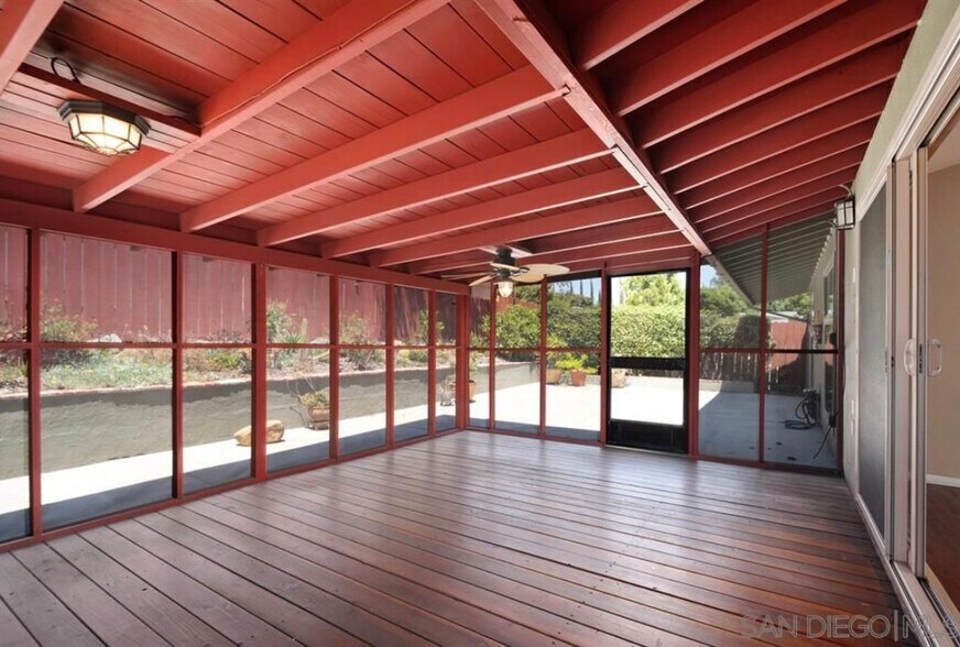 Building Photo - 5296 Manhasset Dr