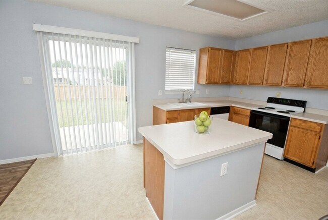 Building Photo - 14242 Weeping Cherry Dr