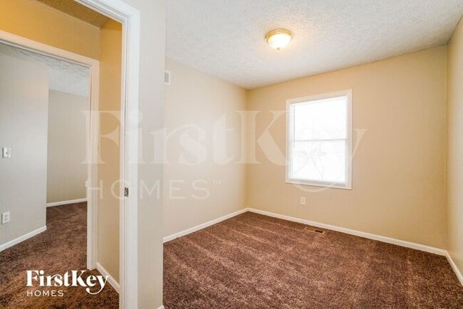 Building Photo - 2775 Cross Creek Ave