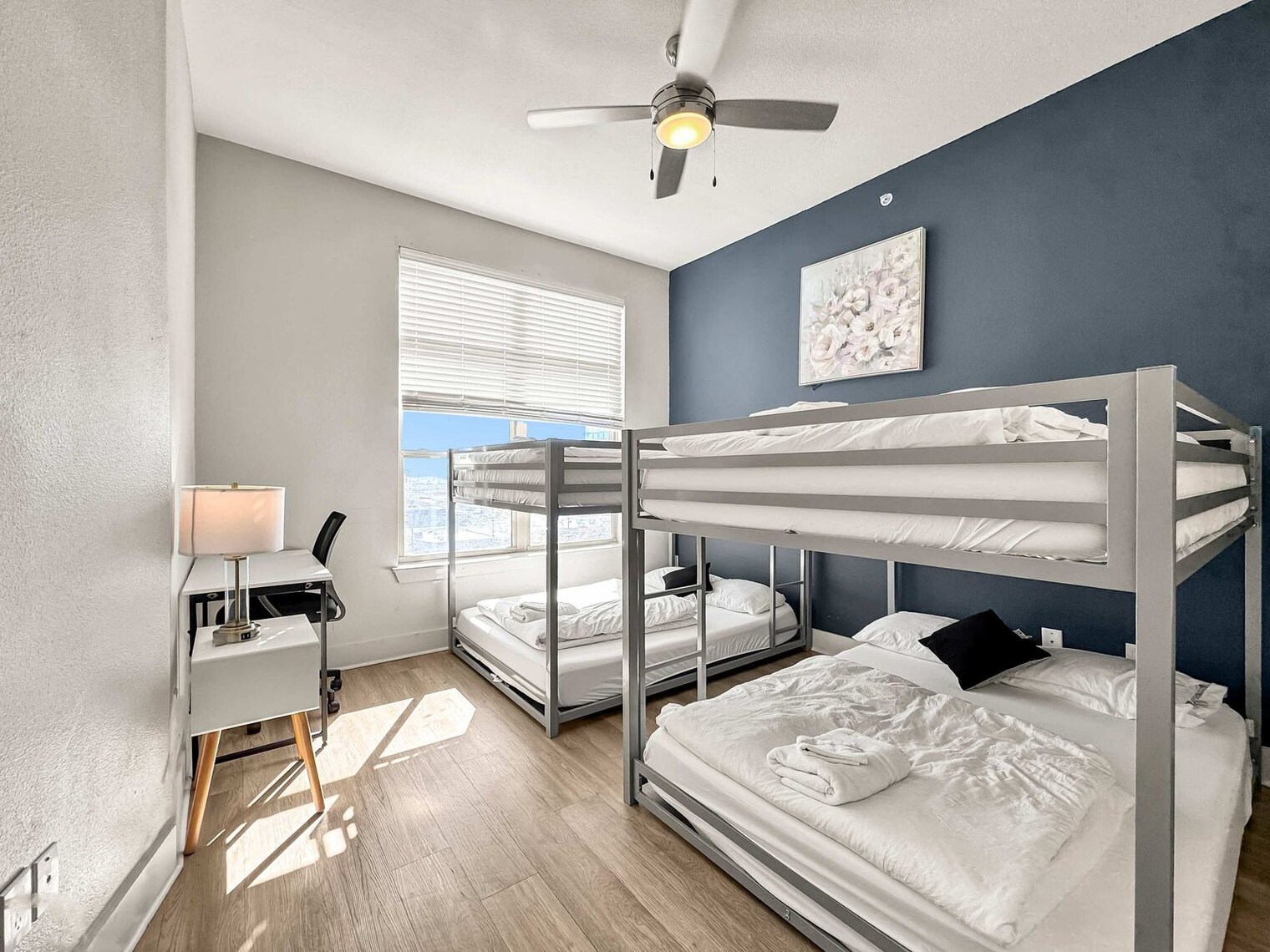 Building Photo - 2916 Indiana St