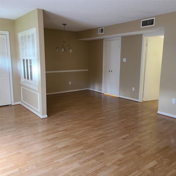 Building Photo - 14389 Misty Meadow Ln